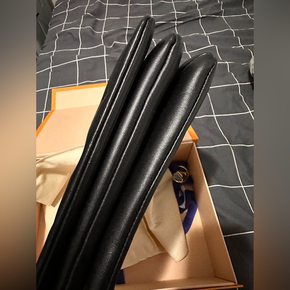 Louis Vuitton Pochette Coussin - Picture 7 of 11